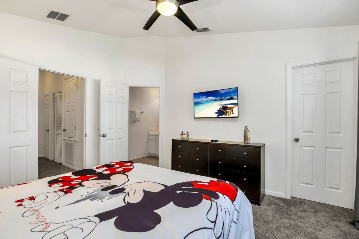 Master bedroom of "Mickey's Townhouse"