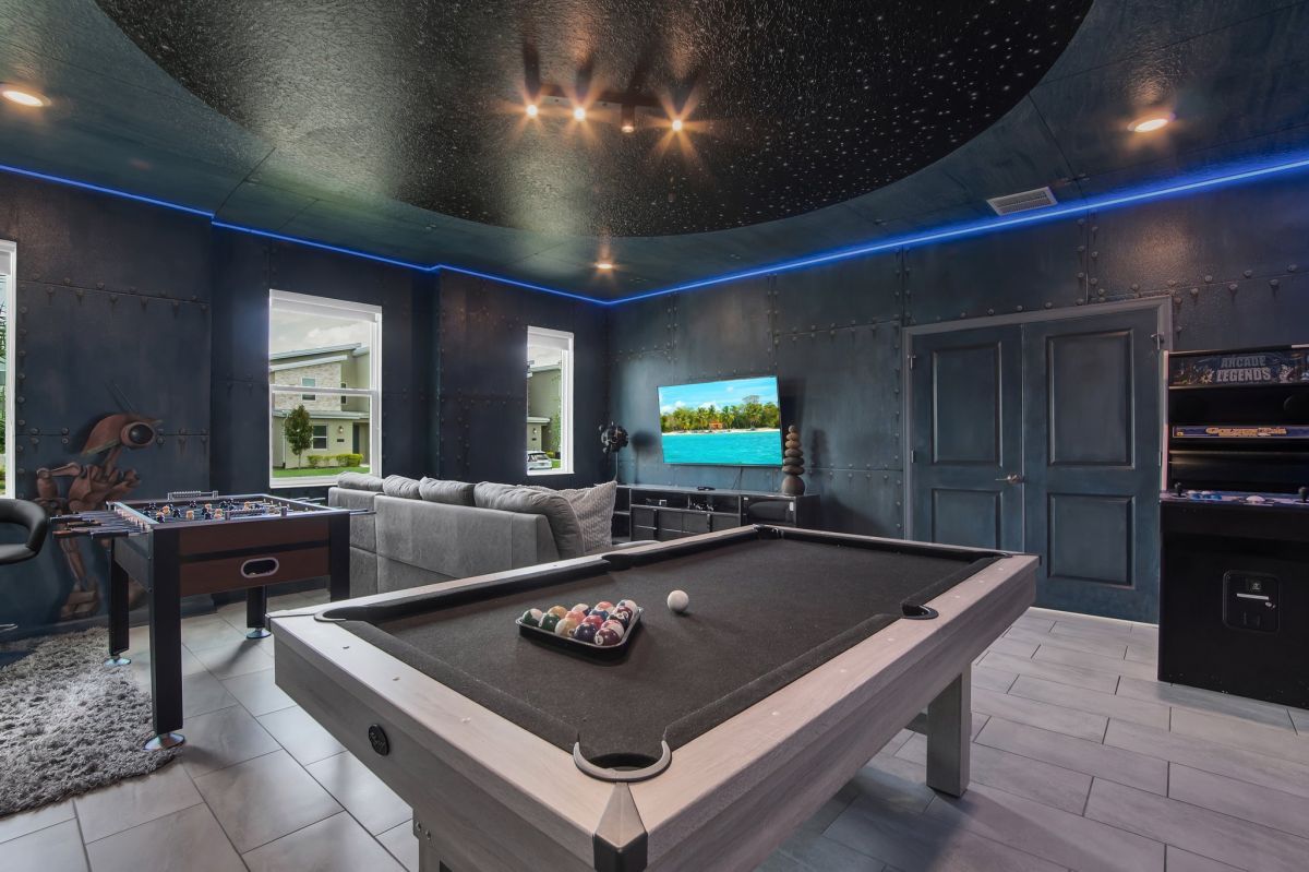 Game room in "Storey Lake Dream"