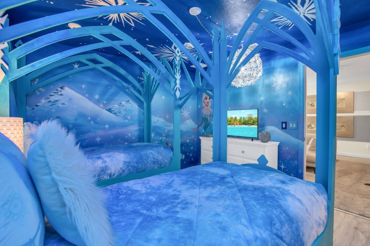 Kids bedroom of "Storey Lake Dream"