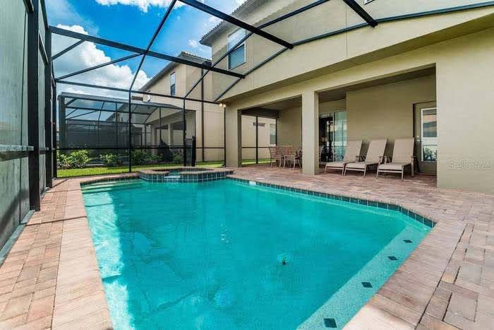 Orlando vacation rental pool